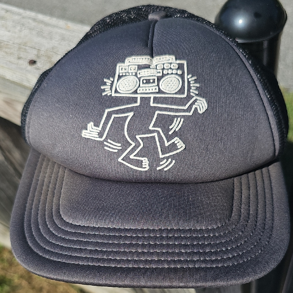 American Eeagle Gray Trucker Hat with Graphic Design
